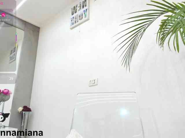 YannaMiana webcam