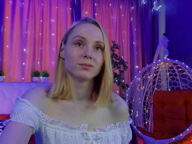 GinaLovely's BongaCams show and profile