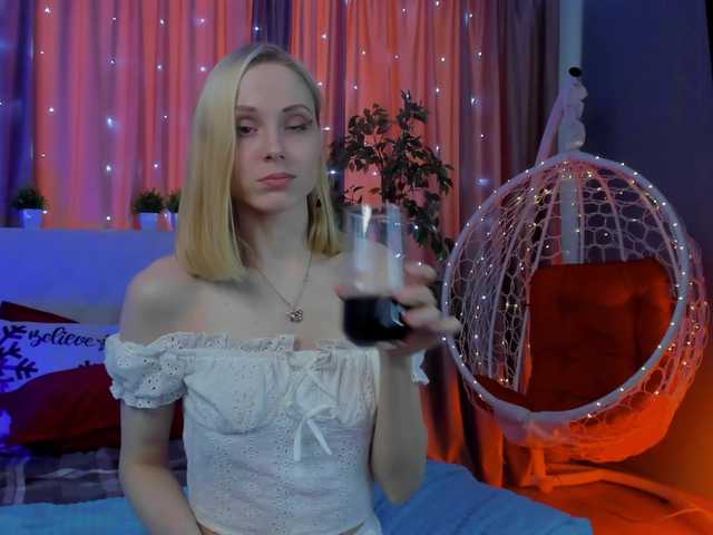 GinaLovely's BongaCams show and profile