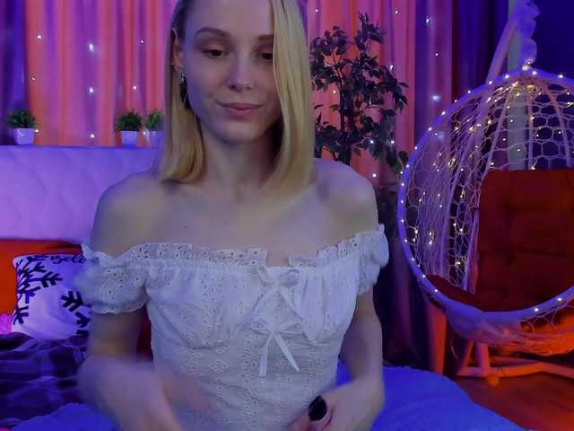 GinaLovely's BongaCams show and profile
