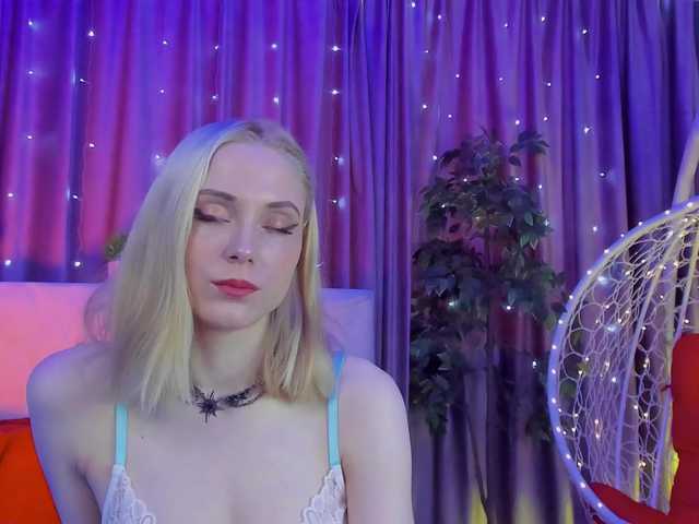 GinaLovely's BongaCams show and profile