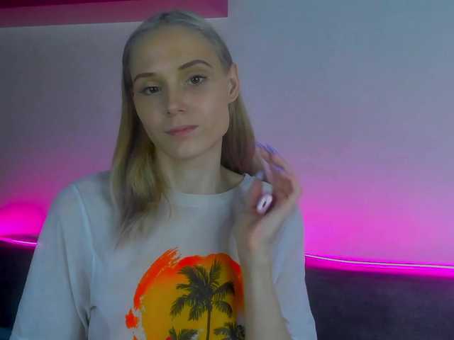 GinaLovely's BongaCams show and profile