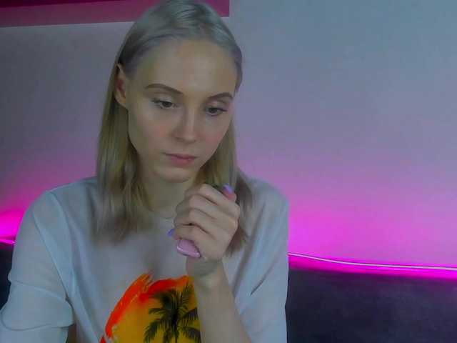 GinaLovely's BongaCams show and profile