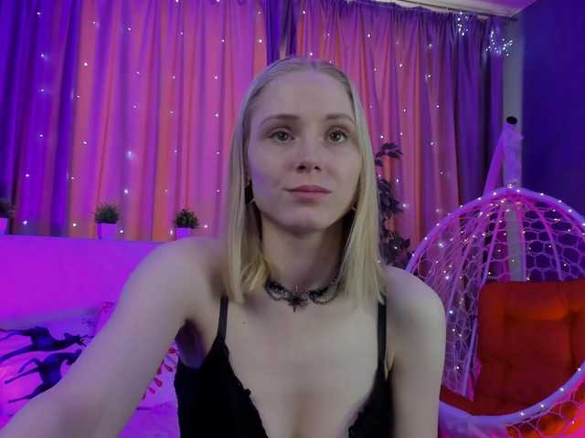 GinaLovely's BongaCams show and profile