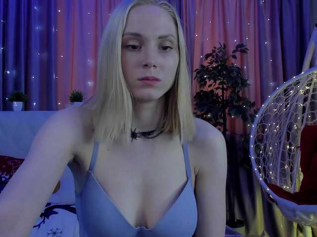 GinaLovely's BongaCams show and profile