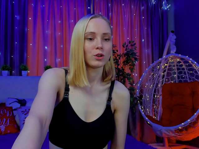 GinaLovely's BongaCams show and profile