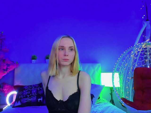 GinaLovely Nude Live Sex Shows