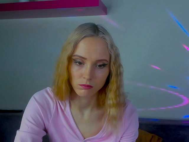 GinaLovely's BongaCams show and profile