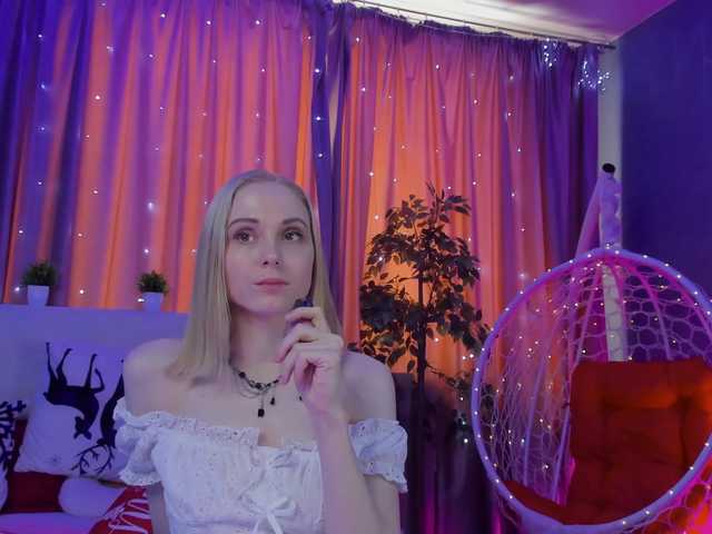 GinaLovely's BongaCams show and profile