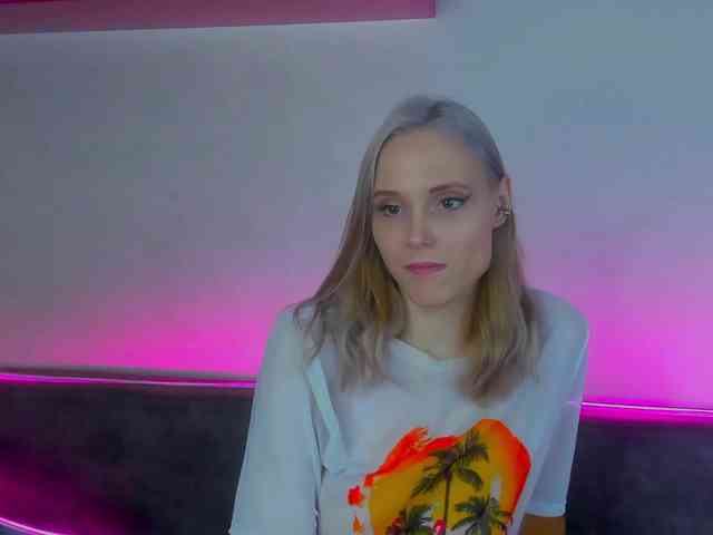 GinaLovely webcam