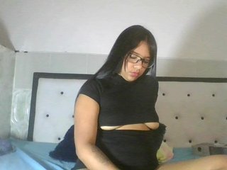 EmelyWhitte Porn Show