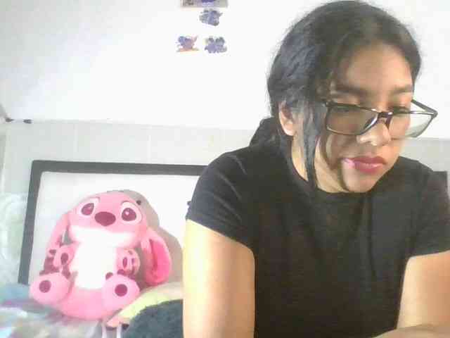 EmelyWhitte EmelyWhitte