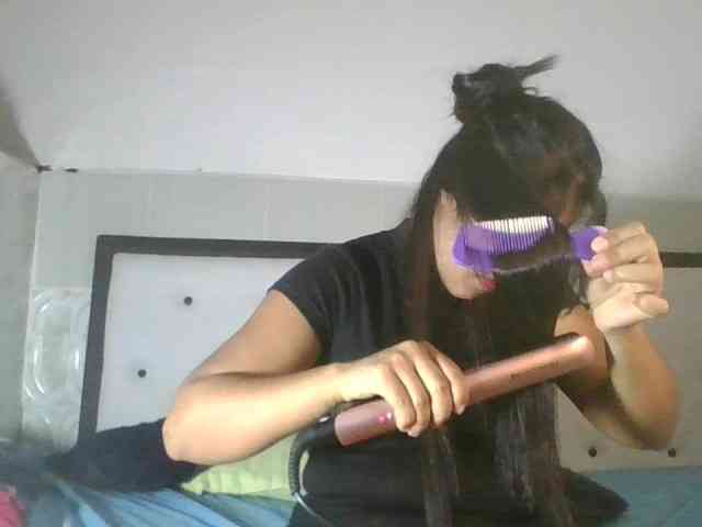 EmelyWhitte webcam