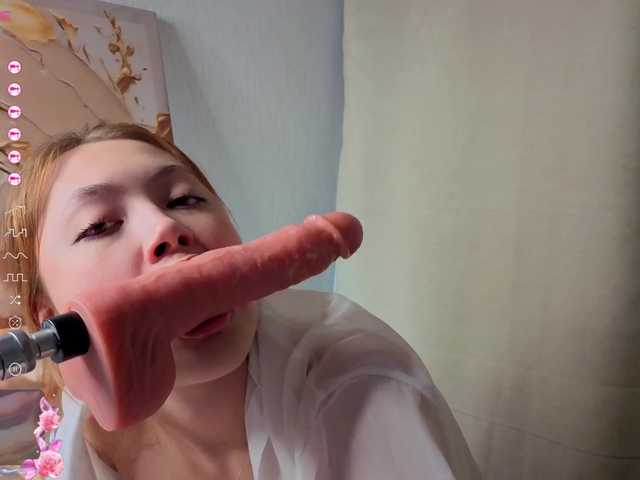 French-Eyes's BongaCams show and profile