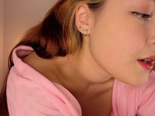 French-Eyes's BongaCams show and profile