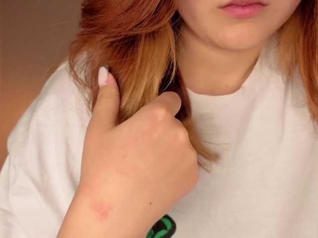 French-Eyes's BongaCams show and profile