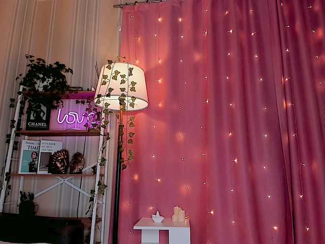 EvaSweet's BongaCams show and profile