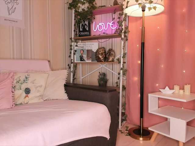 EvaSweet's BongaCams show and profile