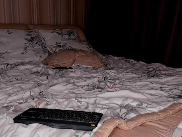 EvaSweet's BongaCams show and profile