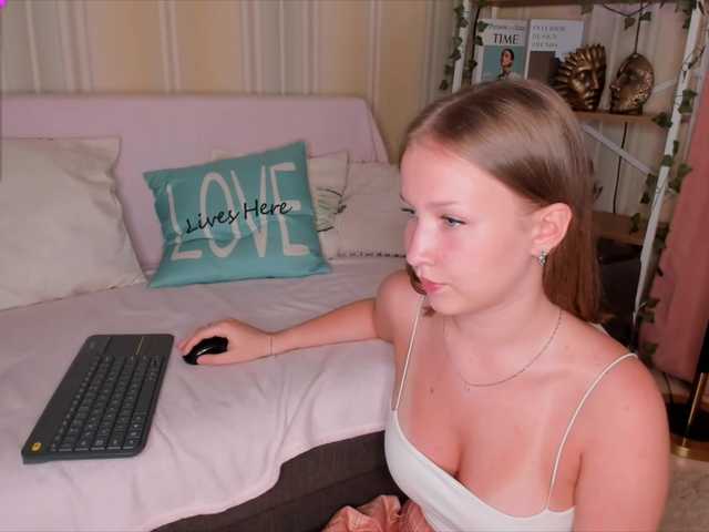 EvaSweet's BongaCams show and profile