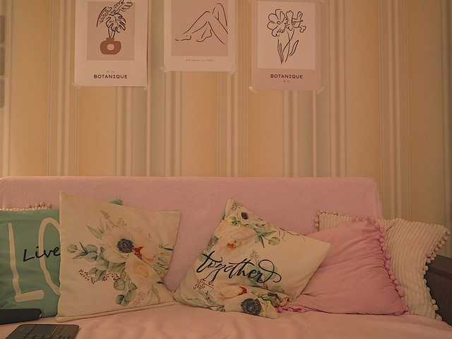 EvaSweet's BongaCams show and profile