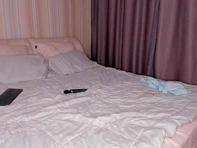 EvaSweet's BongaCams show and profile