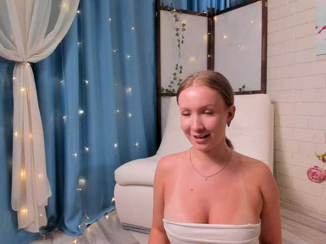 EvaSweet's BongaCams show and profile