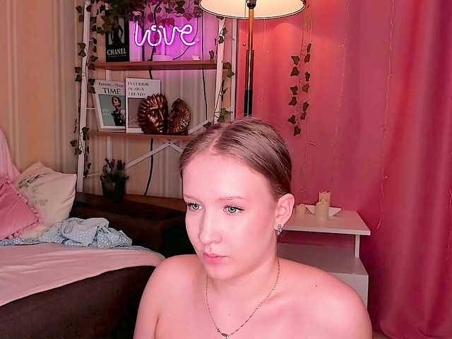 EvaSweet's BongaCams show and profile