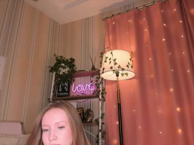 EvaSweet's BongaCams show and profile