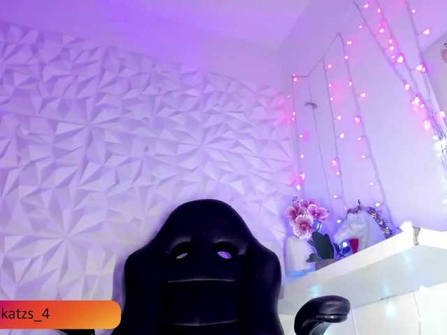 Zansskathe's BongaCams show and profile