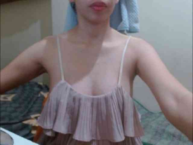 ArianneHeart webcam