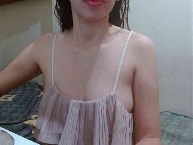 ArianneHeart webcam