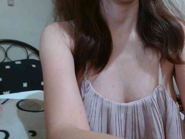 ArianneHeart webcam