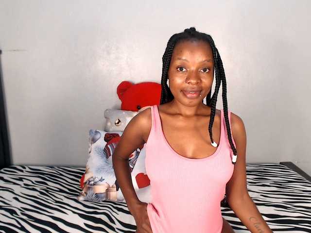 Veecatch's BongaCams show and profile