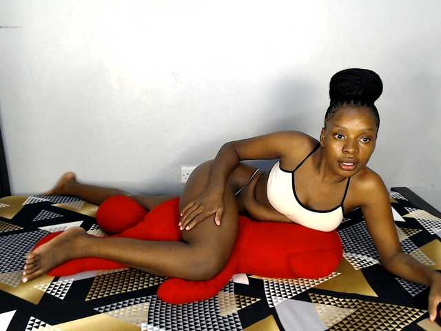 Veecatch's BongaCams show and profile