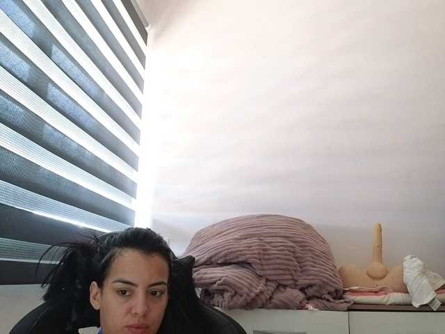 SrtaJhenny's BongaCams show and profile