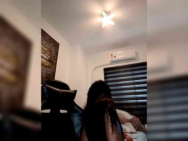 SrtaJhenny webcam