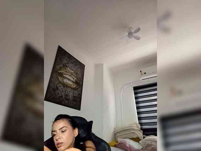 SrtaJhenny webcam