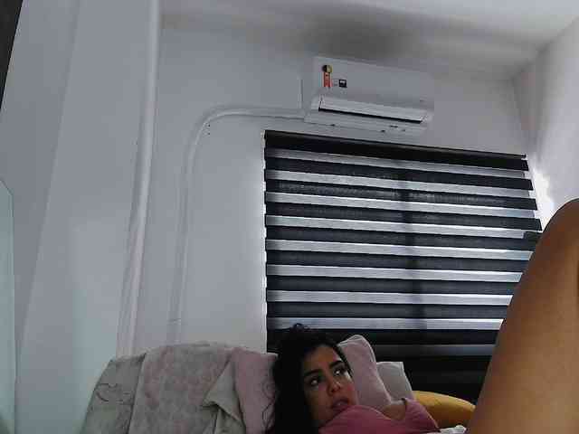 SrtaJhenny webcam