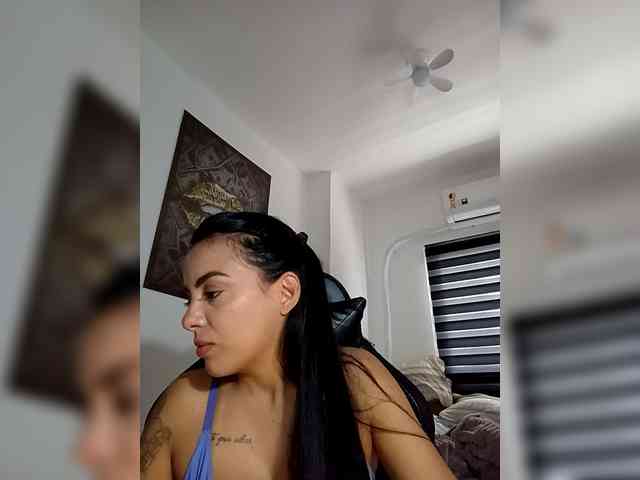 SrtaJhenny webcam