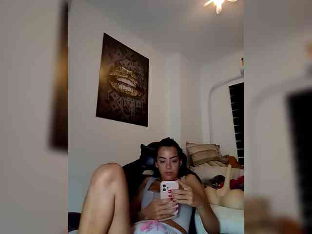 SrtaJhenny webcam