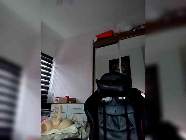 SrtaJhenny webcam