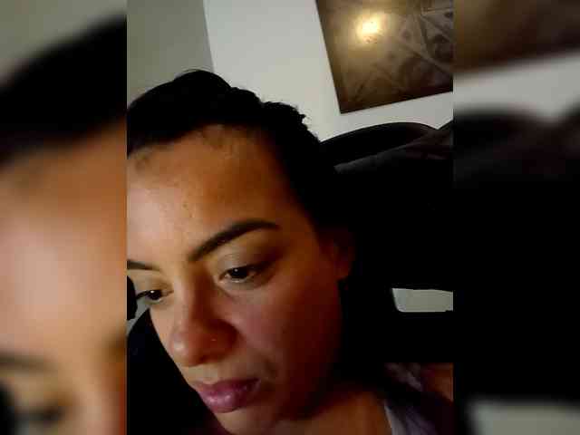 SrtaJhenny webcam