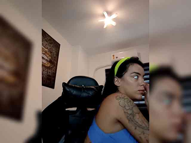 SrtaJhenny webcam