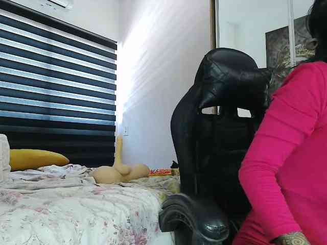 SrtaJhenny webcam