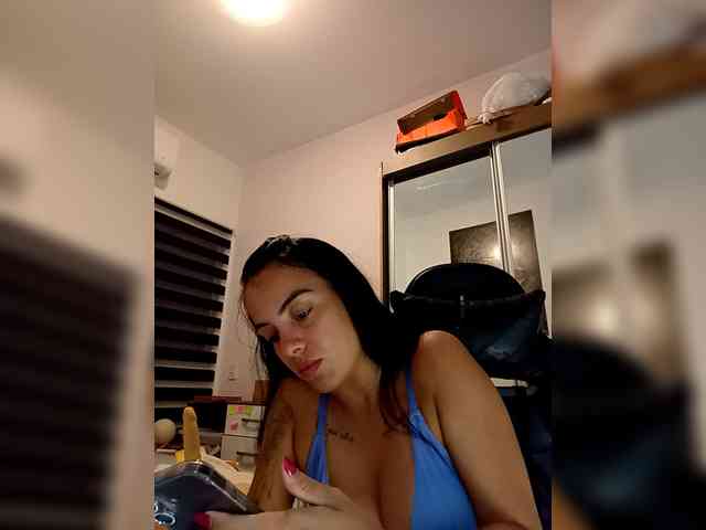 SrtaJhenny webcam