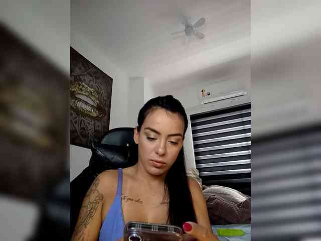 SrtaJhenny webcam