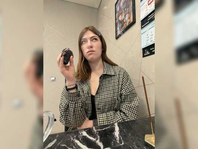 Alinagilberd03's BongaCams show and profile