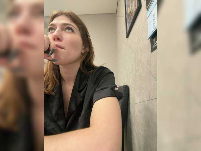 Alinagilberd03's BongaCams show and profile