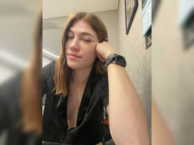 Alinagilberd03's BongaCams show and profile